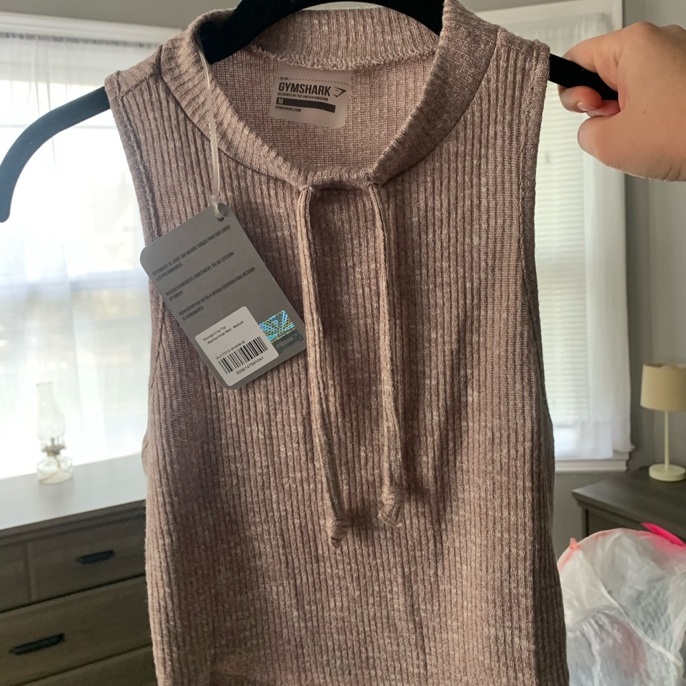 GYMSHARK WOMENS
SLOUNGE CROP TOP